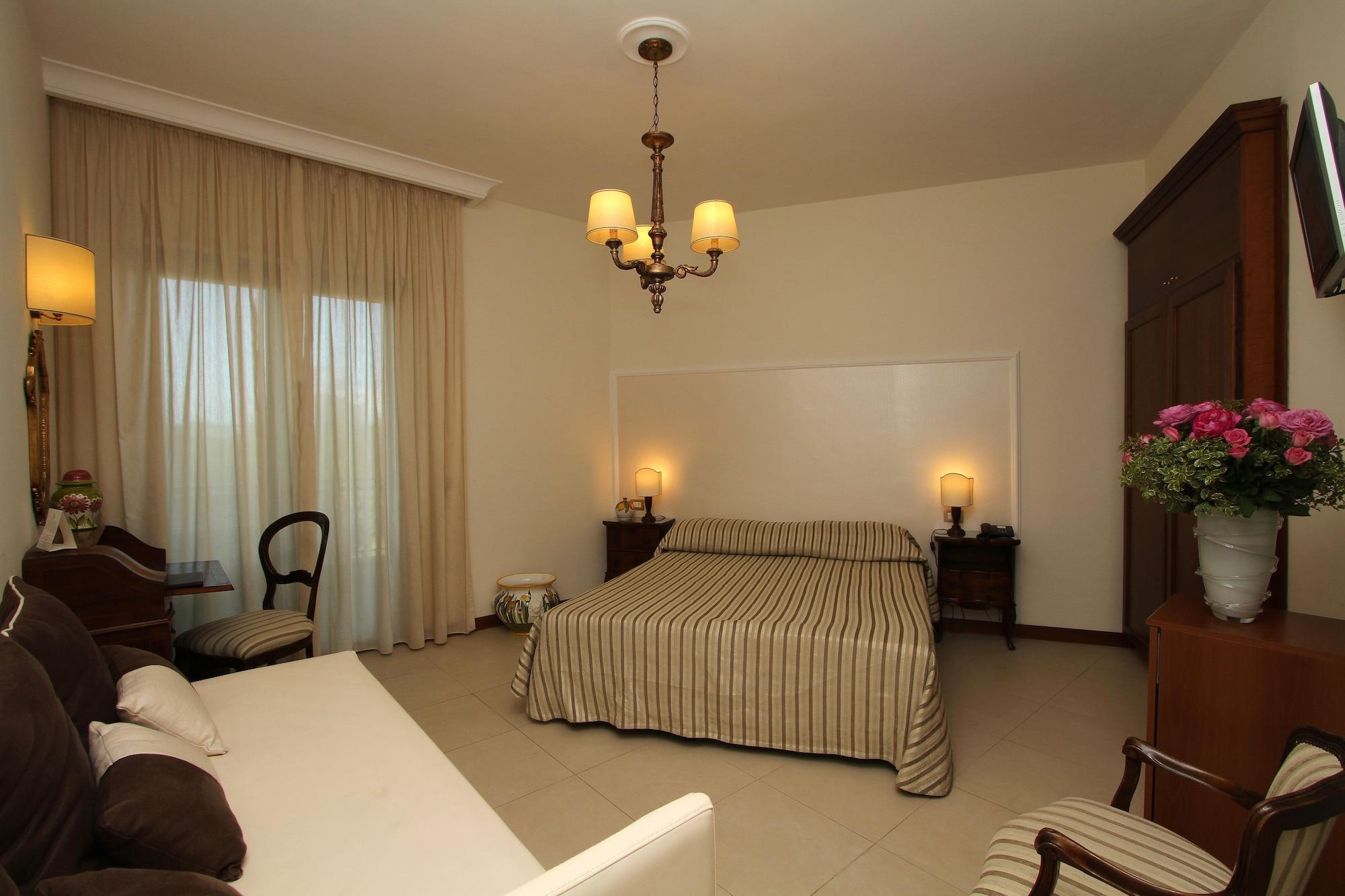 Hotel Alpha Sant'Agnello Eksteriør billede